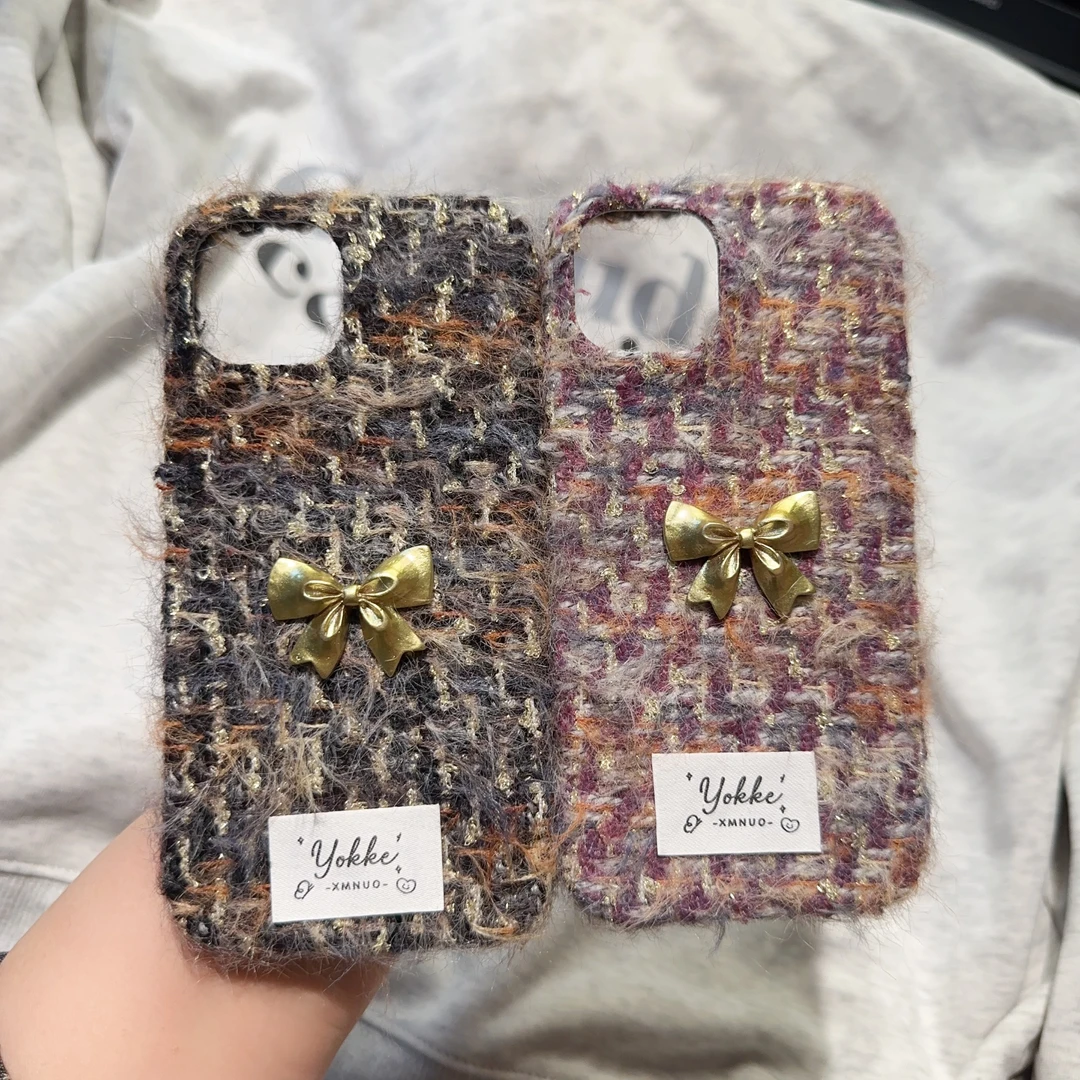 小香风格纹立体金色蝴蝶结iPhone16苹果15适用13/14pro max手机壳