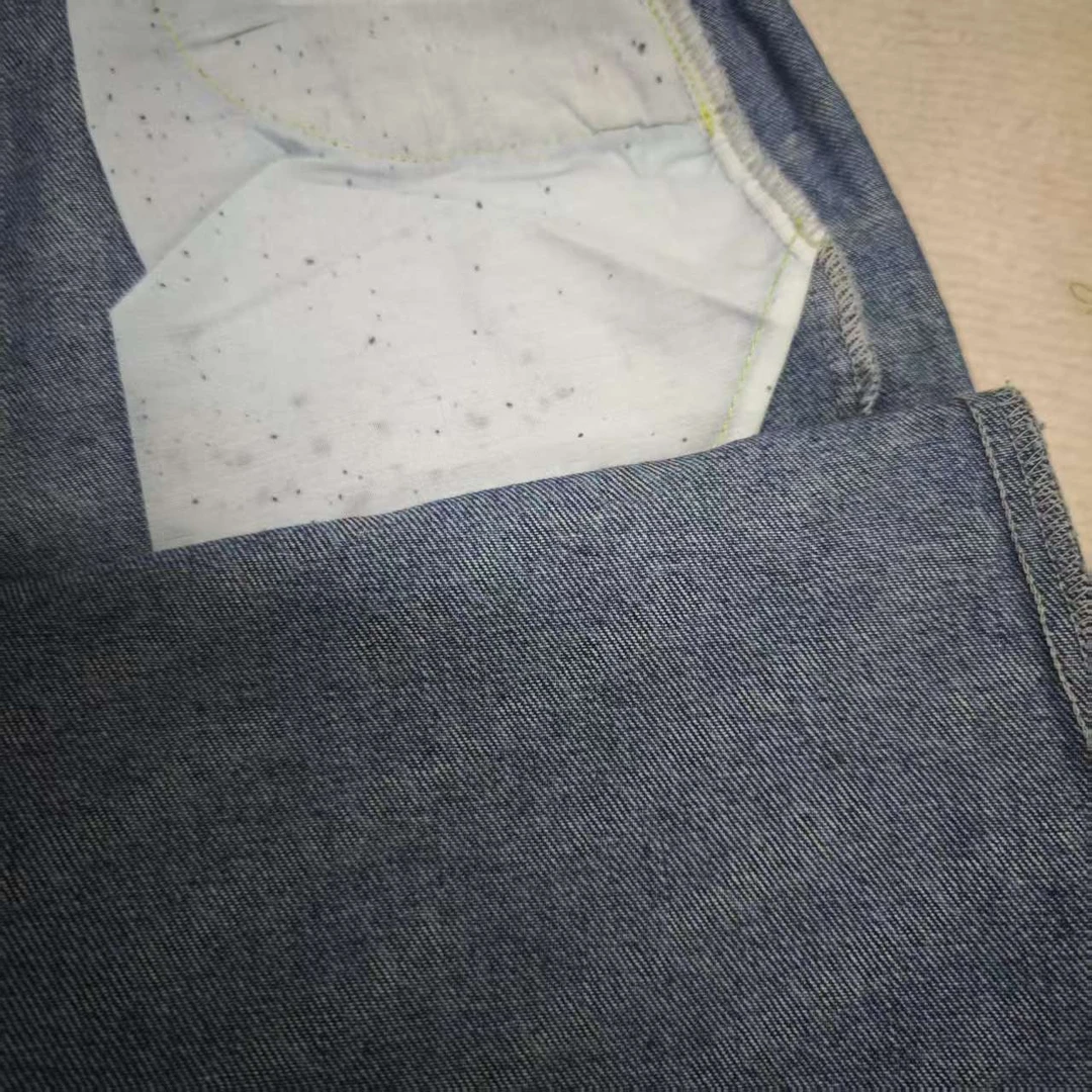 唯琳剪标  C18－6-208款  100棉水洗浅蓝A字母牛仔直筒裤长100