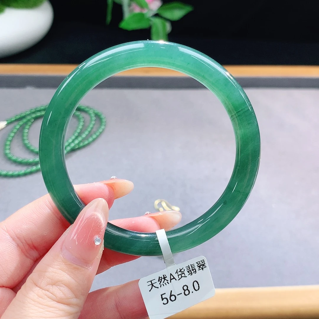 未镶嵌手镯（圆镯）翡翠