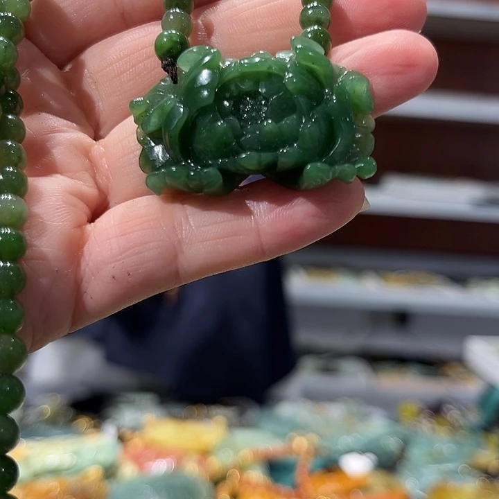 和田玉（糖玉）未镶嵌颈饰