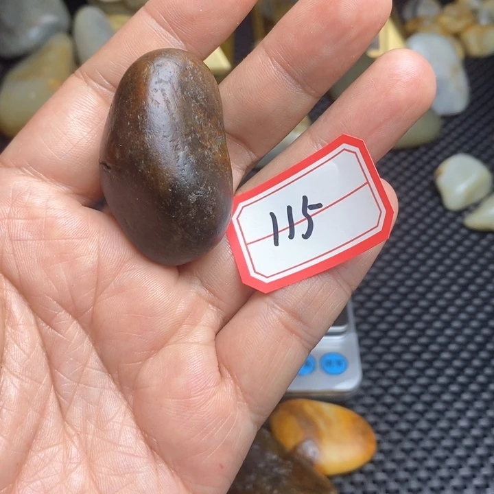 未镶嵌和田玉把件奇石类115