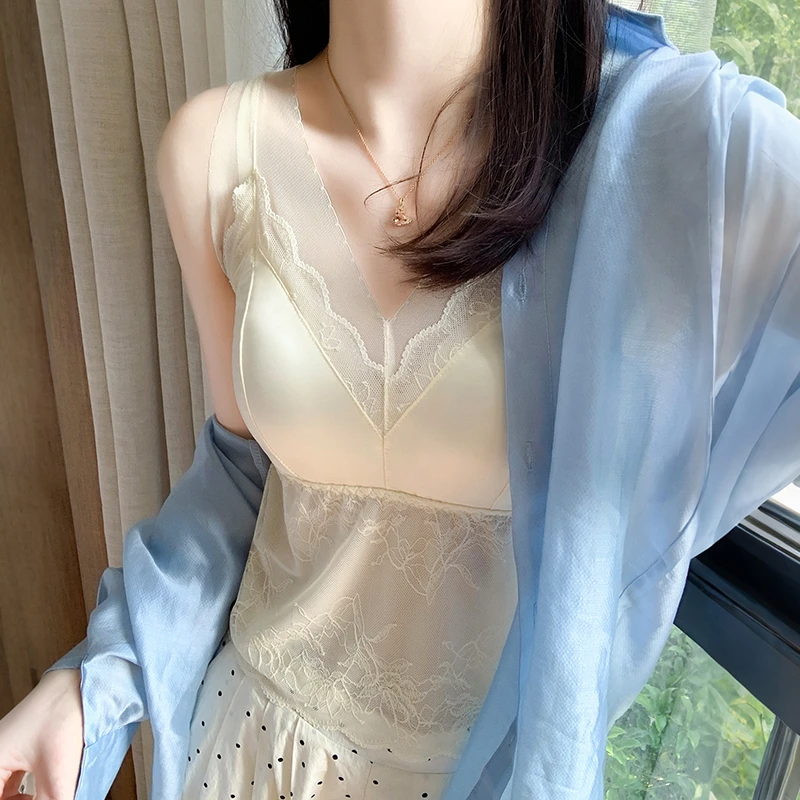 【自带胸垫】性感蕾丝内搭防走光吊带打底法式气质文胸一体背心内衣