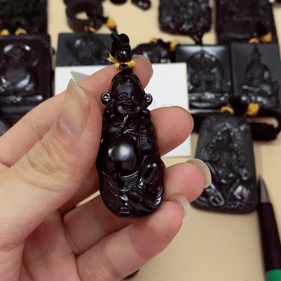 翡翠挂件未镶嵌翡翠