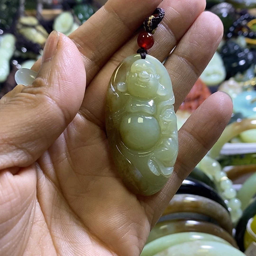 和田玉未镶嵌颈饰