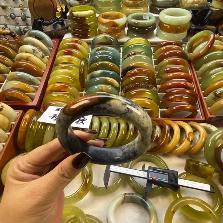 蛇纹石玉未镶嵌手镯62.5