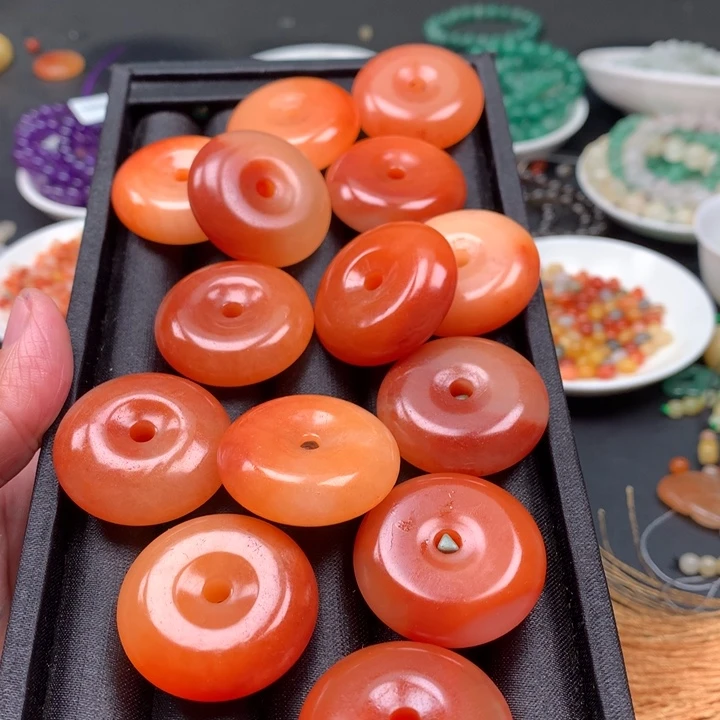 石英质玉未镶嵌颈饰32mm5个