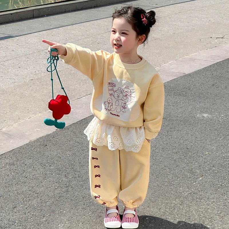 女童套装春秋2025新款洋气儿童休闲卫衣小女孩秋季运动屁帘三件套