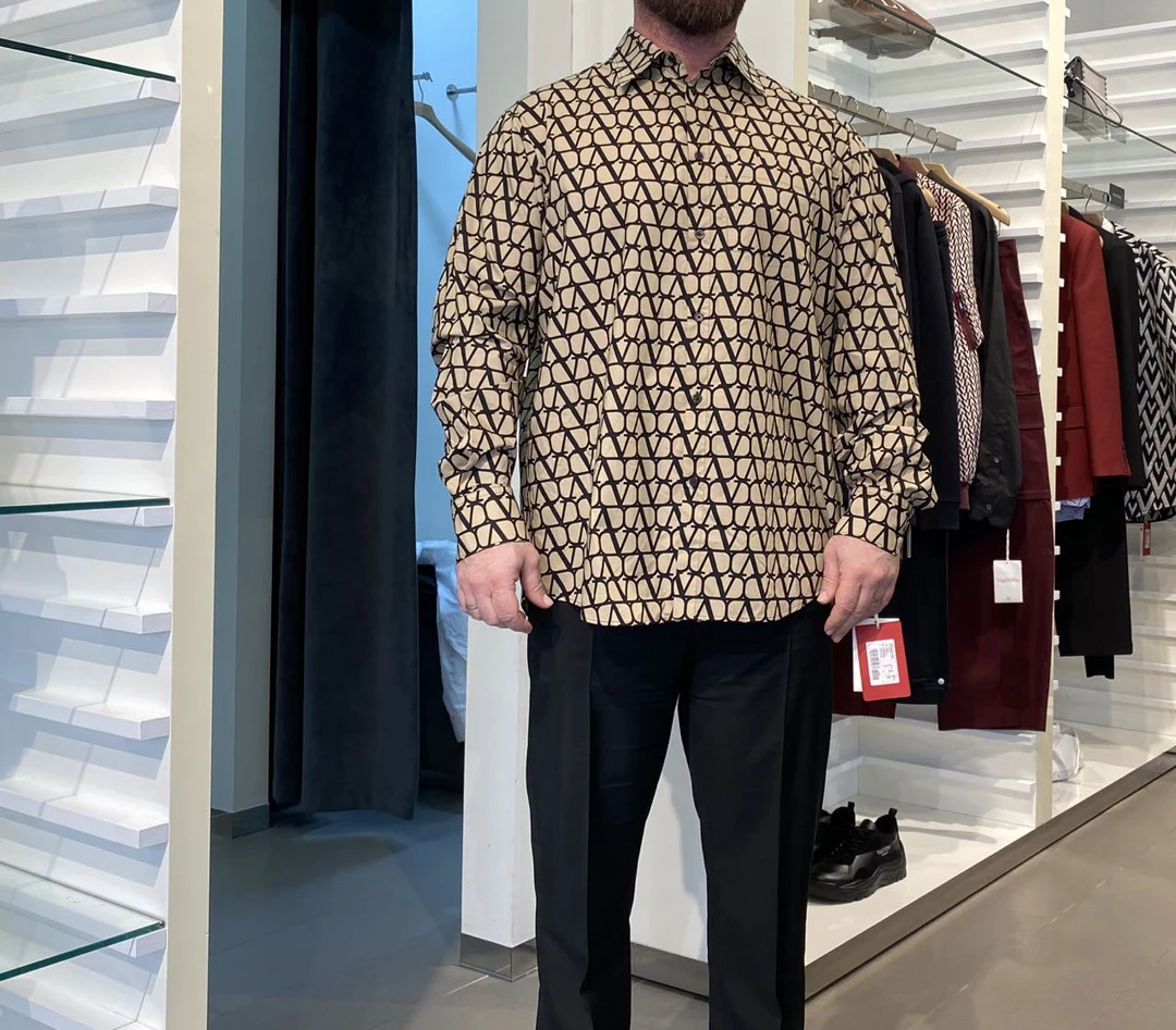 全新未使用 Valentino/华伦天奴 爆款男士衬衫外套