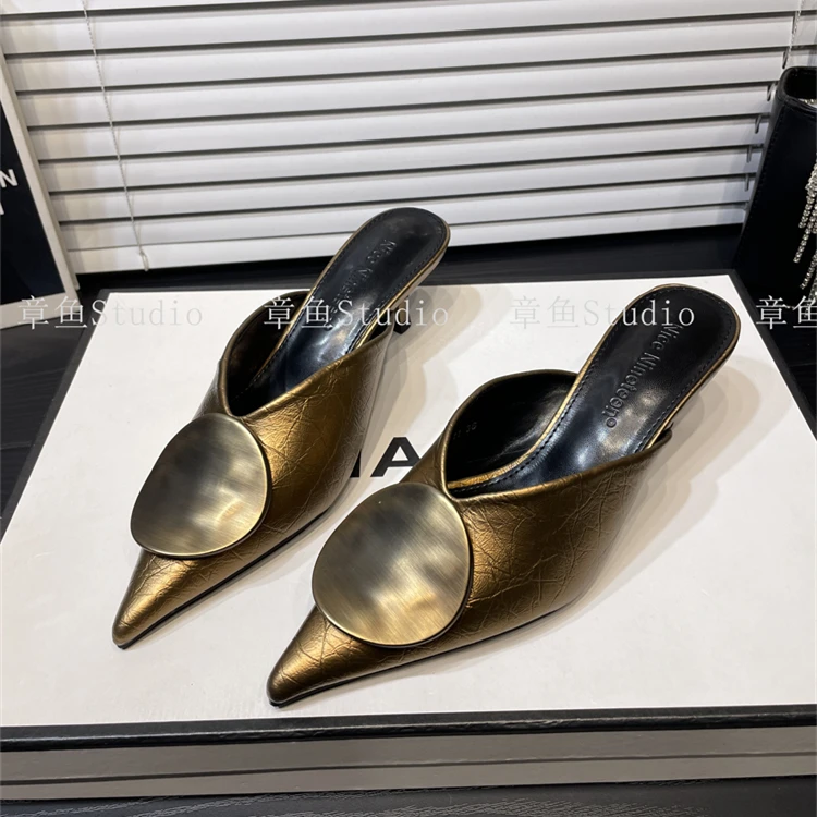 2025春夏新款尖头金属圆扣细跟包头半拖女高跟凉鞋后空穆勒凉拖鞋