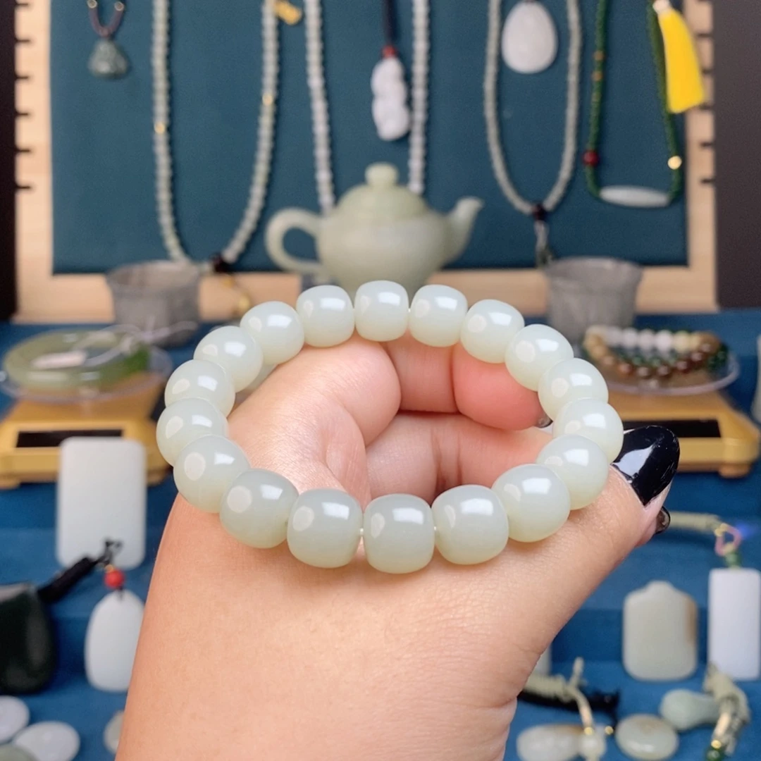 和田玉（糖玉）手链未镶嵌半**人