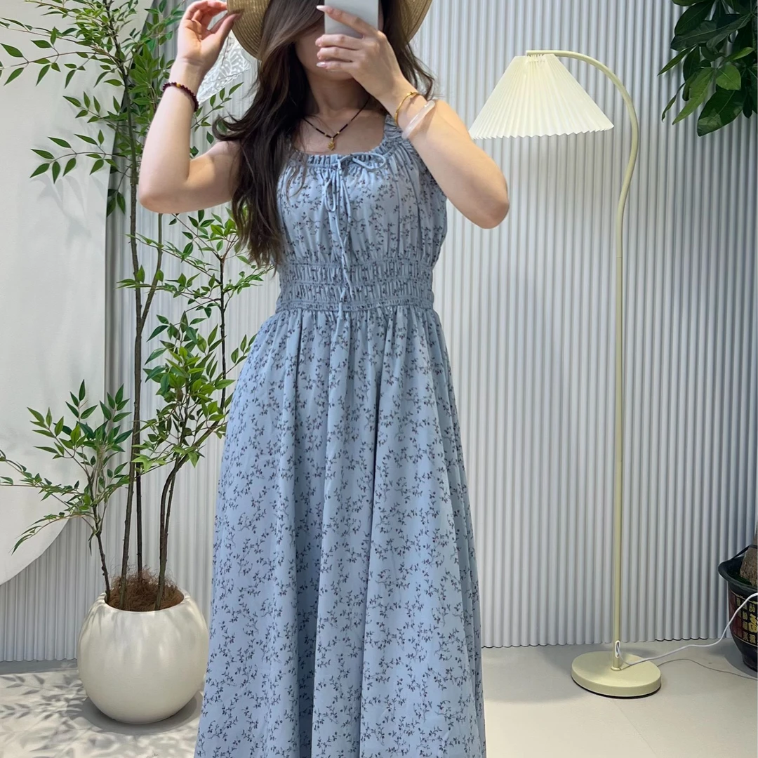 Jesbel婕希贝尔2025夏季新款蓝色长款法式甜美显瘦吊带连衣裙