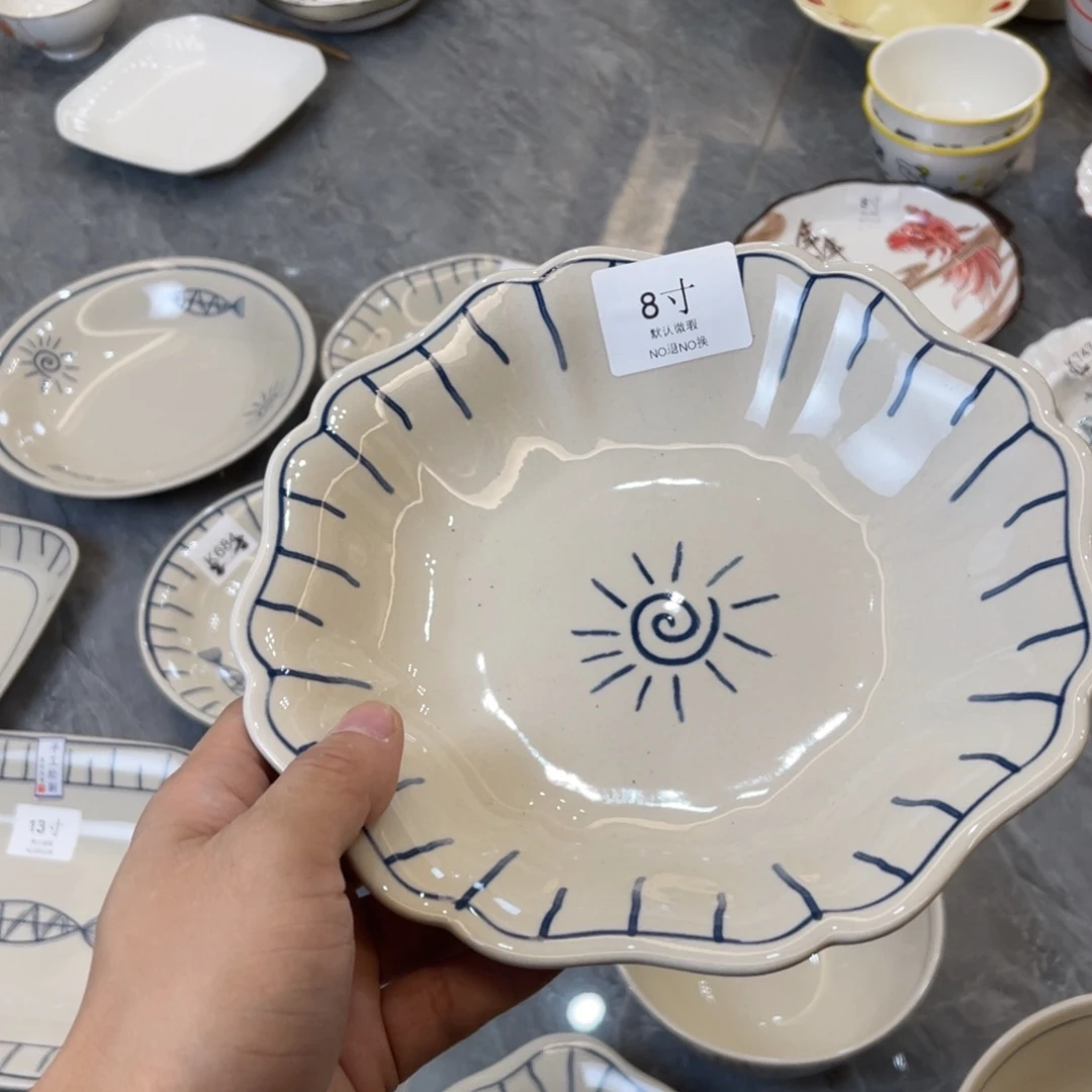 陶瓷微瑕餐具介意勿拍，满18飞！