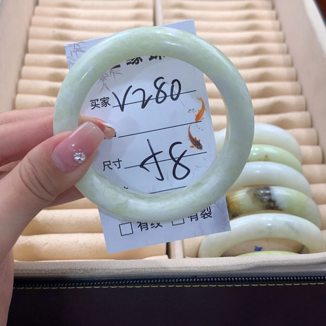 【闪购商品】蛇纹石玉未镶嵌手镯