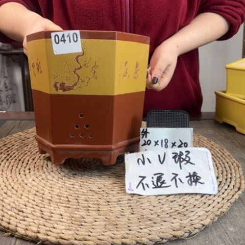 紫砂花盆微瑕粉浆刻绘六方0410