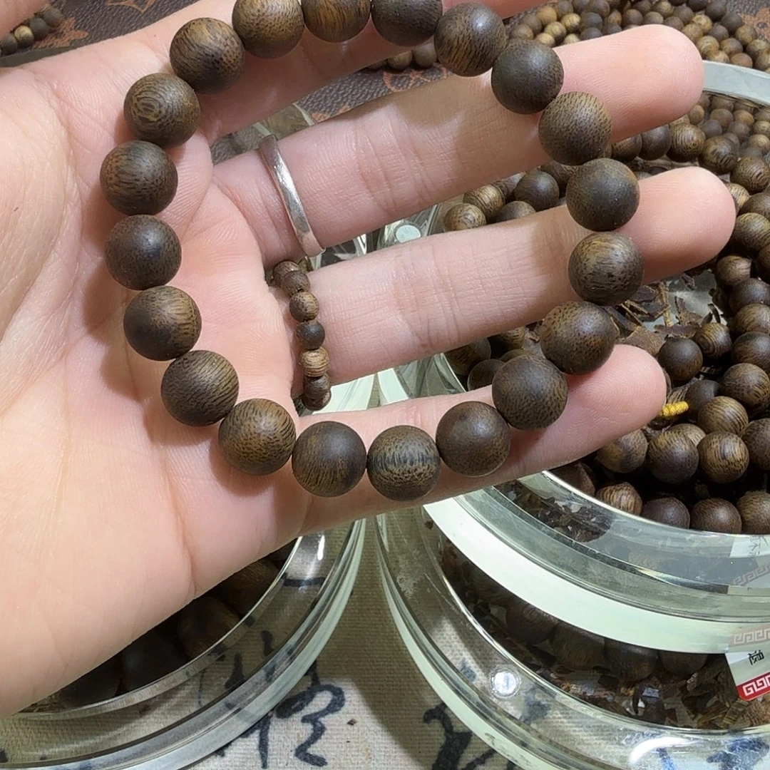 熙***.沉香手串圆珠单圈1.0