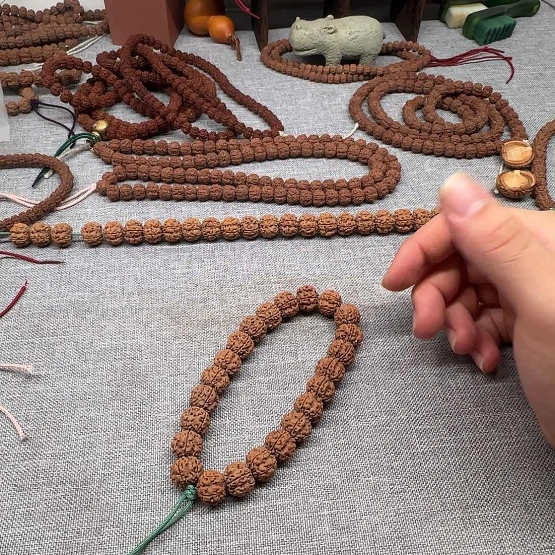 金刚菩提吊坠方墩梅花手持