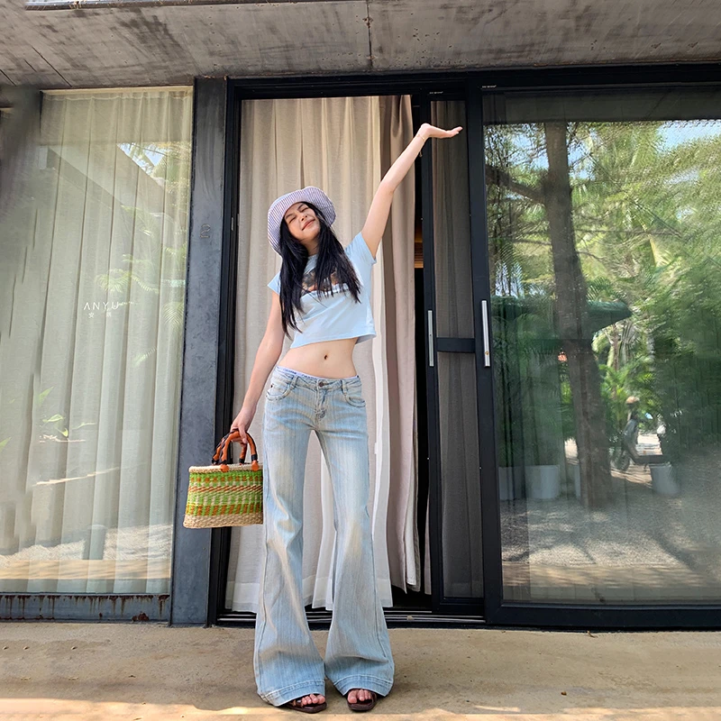 2025年秋季新款浅蓝低腰微喇牛仔裤微宽松弹力显瘦时尚百搭阔腿裤