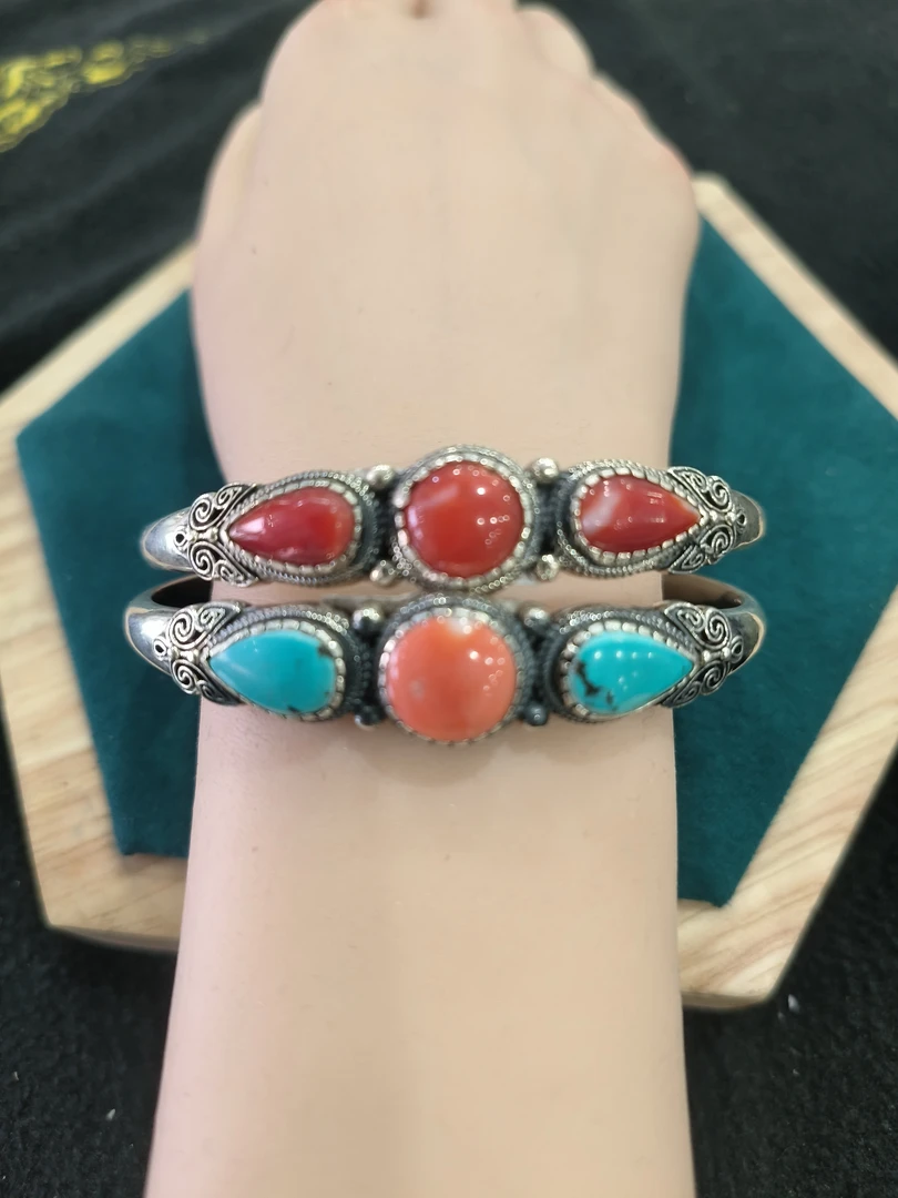 足银手镯 民族纯银真宝石手镯