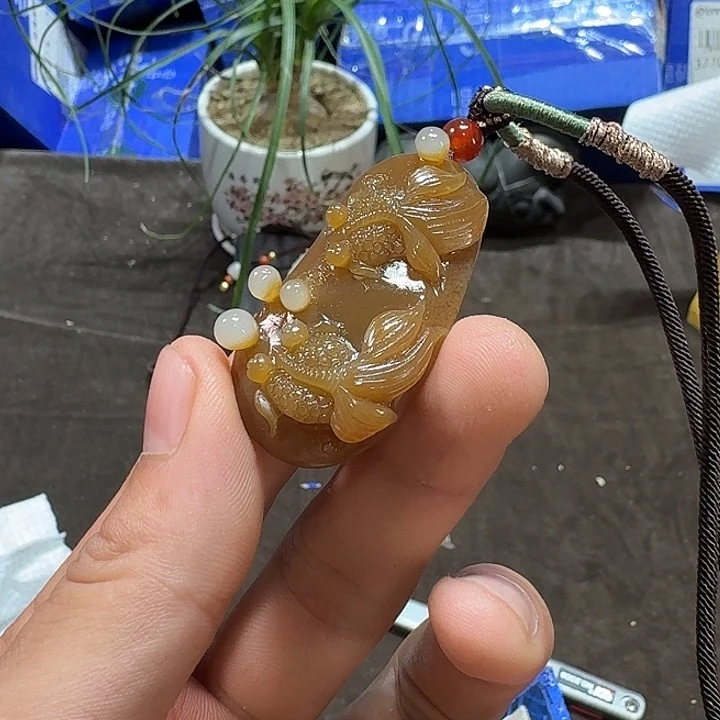 未镶嵌和田玉（糖玉）车挂