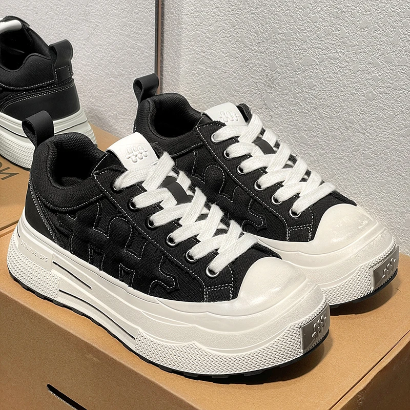 王鹤棣同款黑色梅花帆布鞋男女2025新款厚底增高百搭复古休闲板鞋