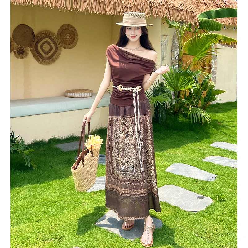 波西米亚设计感修身显瘦斜肩T恤印花半身裙2025夏时尚两件套