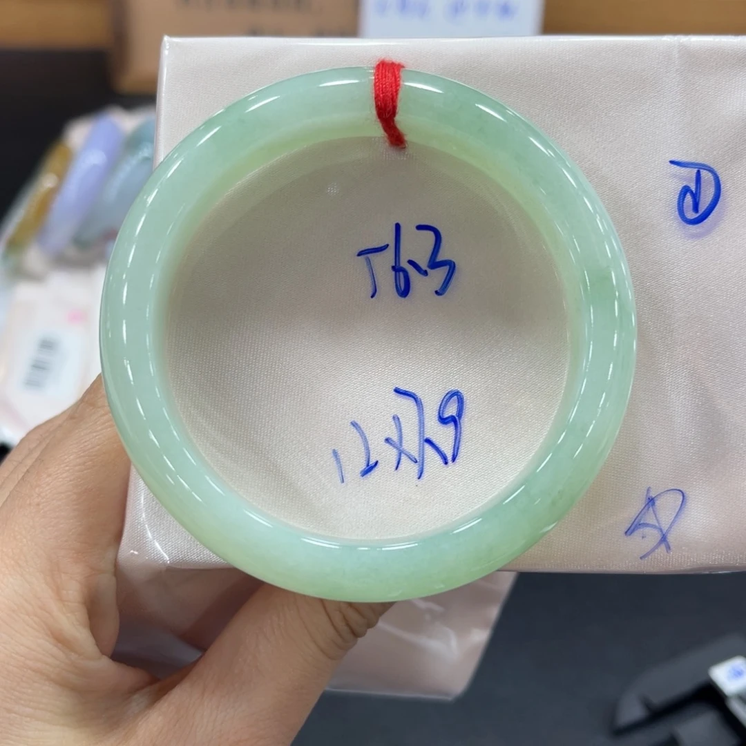 未镶嵌手镯翡翠翡翠