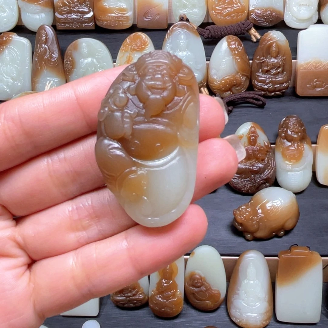 和田玉（糖玉）未镶嵌颈饰