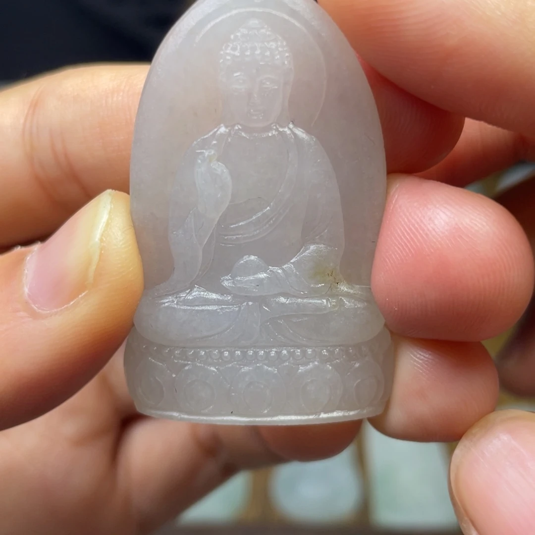 定制翡翠未镶嵌大日如来