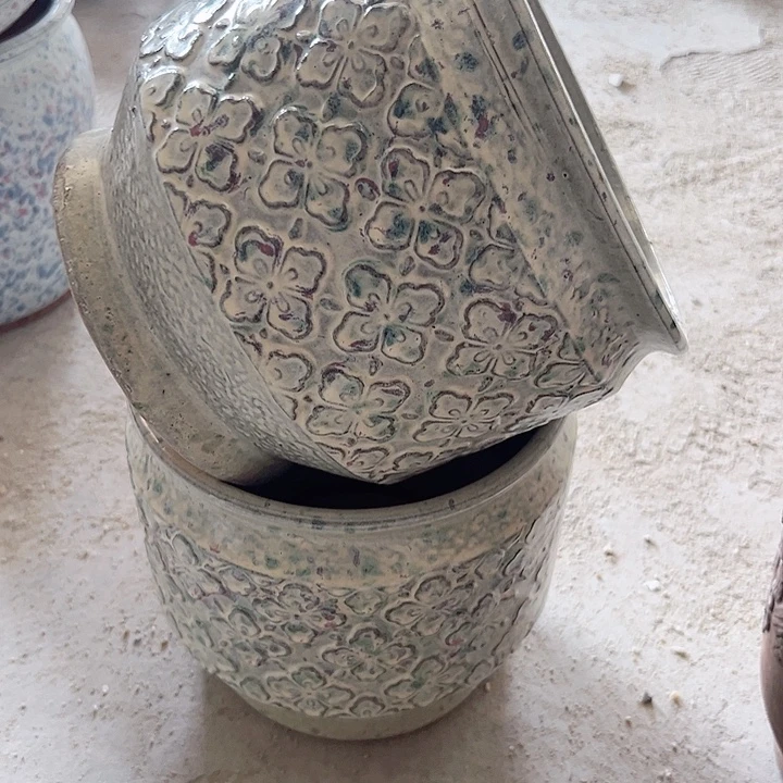 高度19厘米口19厘米