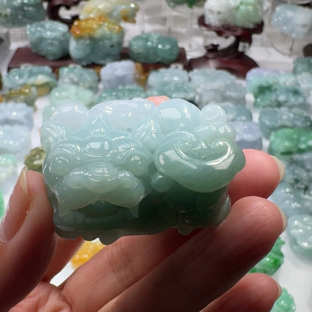 翡翠未镶嵌挂件貔貅