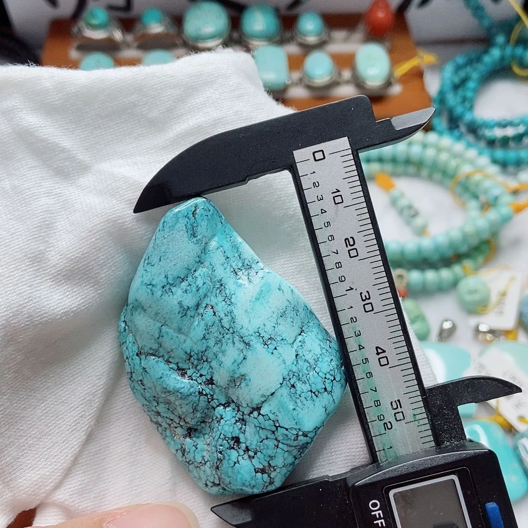 飘***哥未镶嵌绿松石珠宝奇石