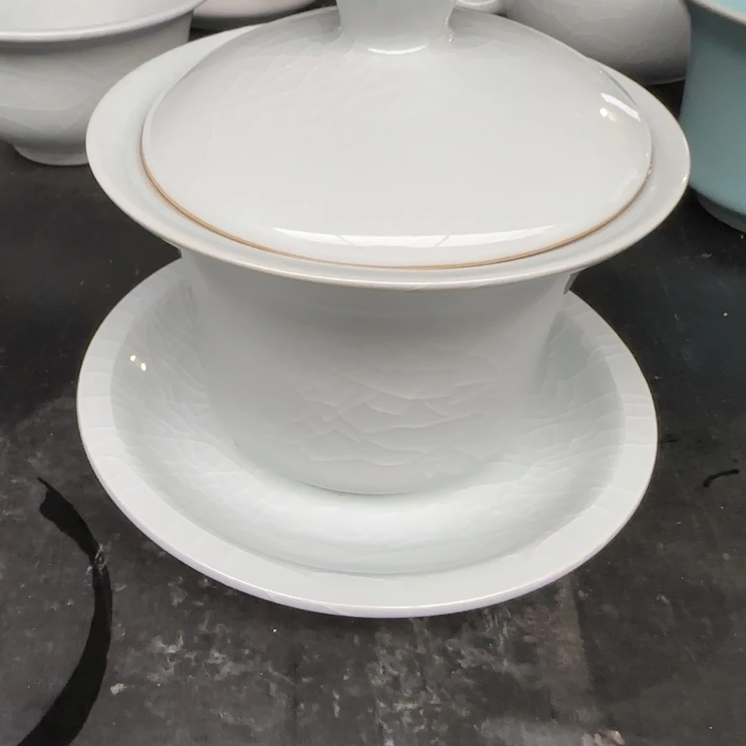 盖碗瑕月白三才马蹄