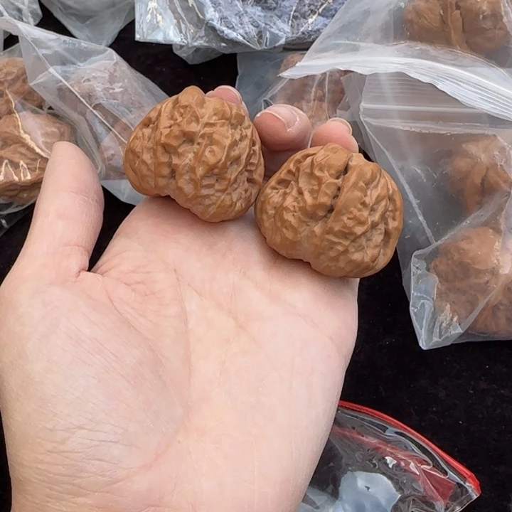 归***林文玩核桃把件蛤蟆头39尖修