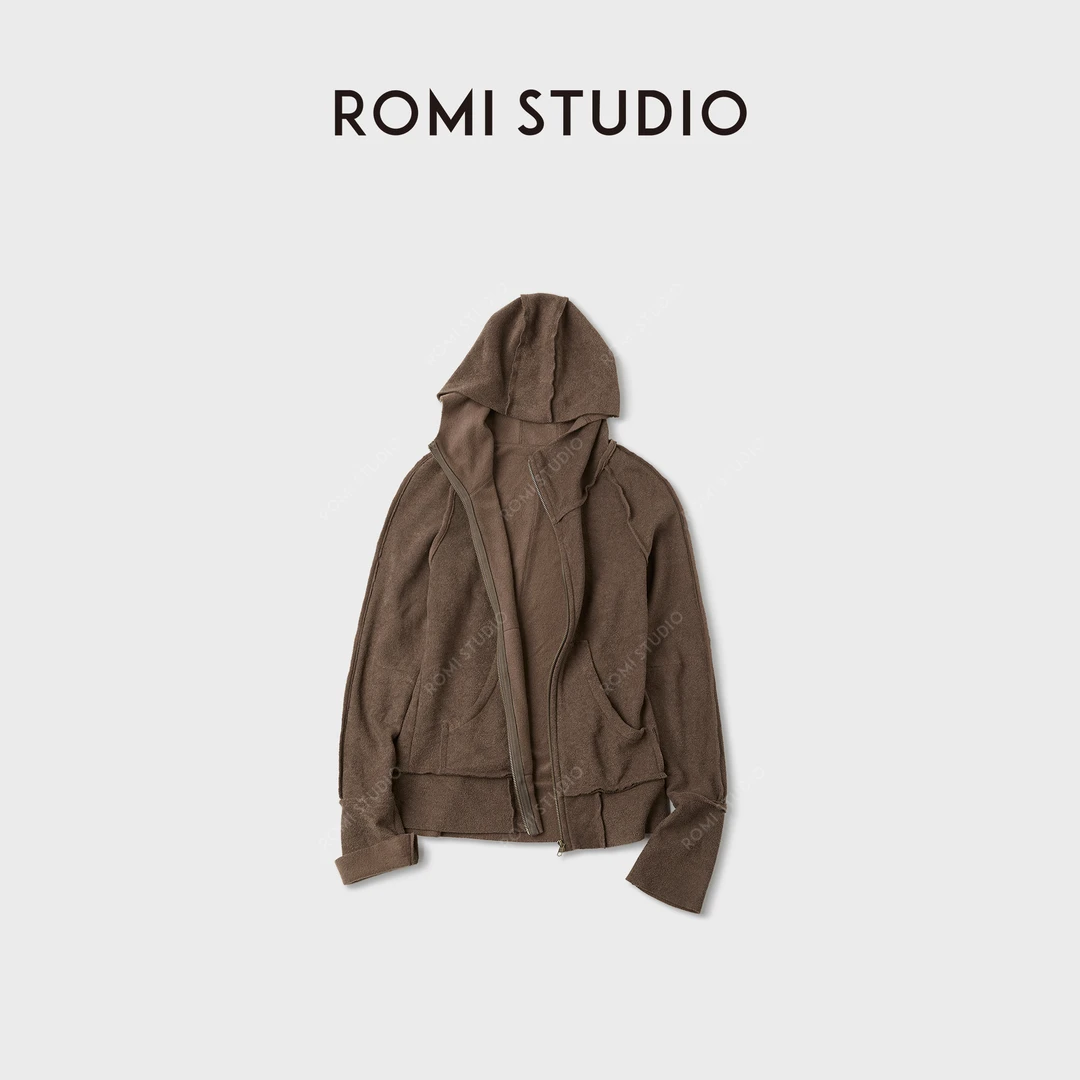 ROMI STUDIO“琥珀流光”细腻拉绒毛面垂感连帽拉链卫衣RWCAW65457