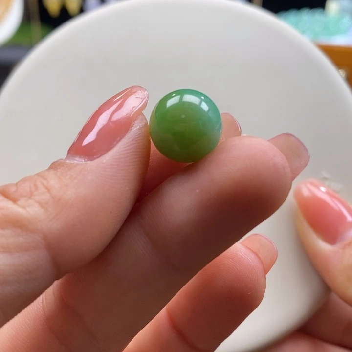 翡翠颈饰未镶嵌翡翠黄加绿圆珠