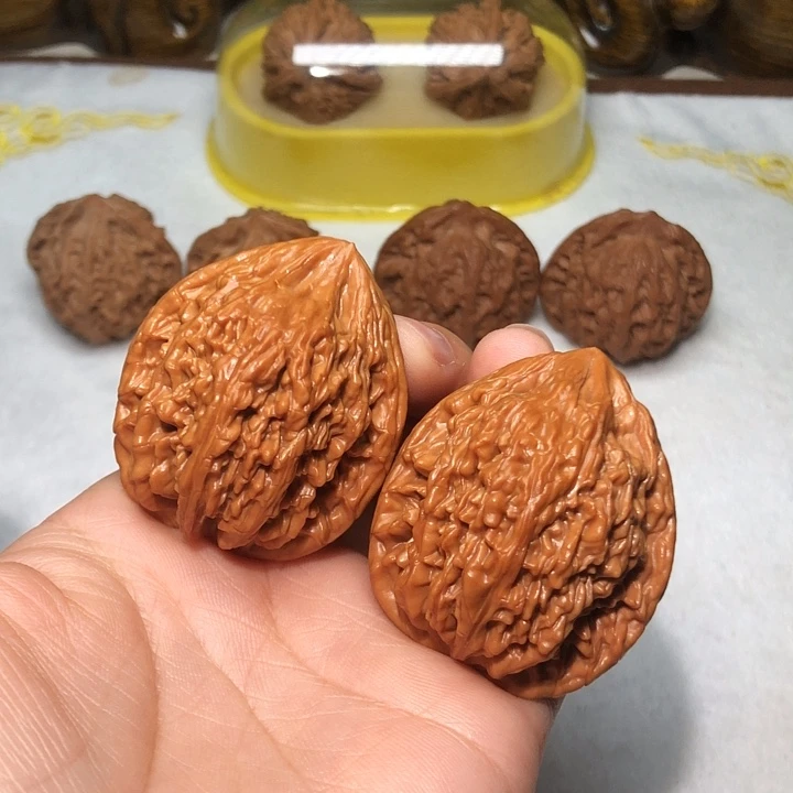 文玩核桃40虎头王