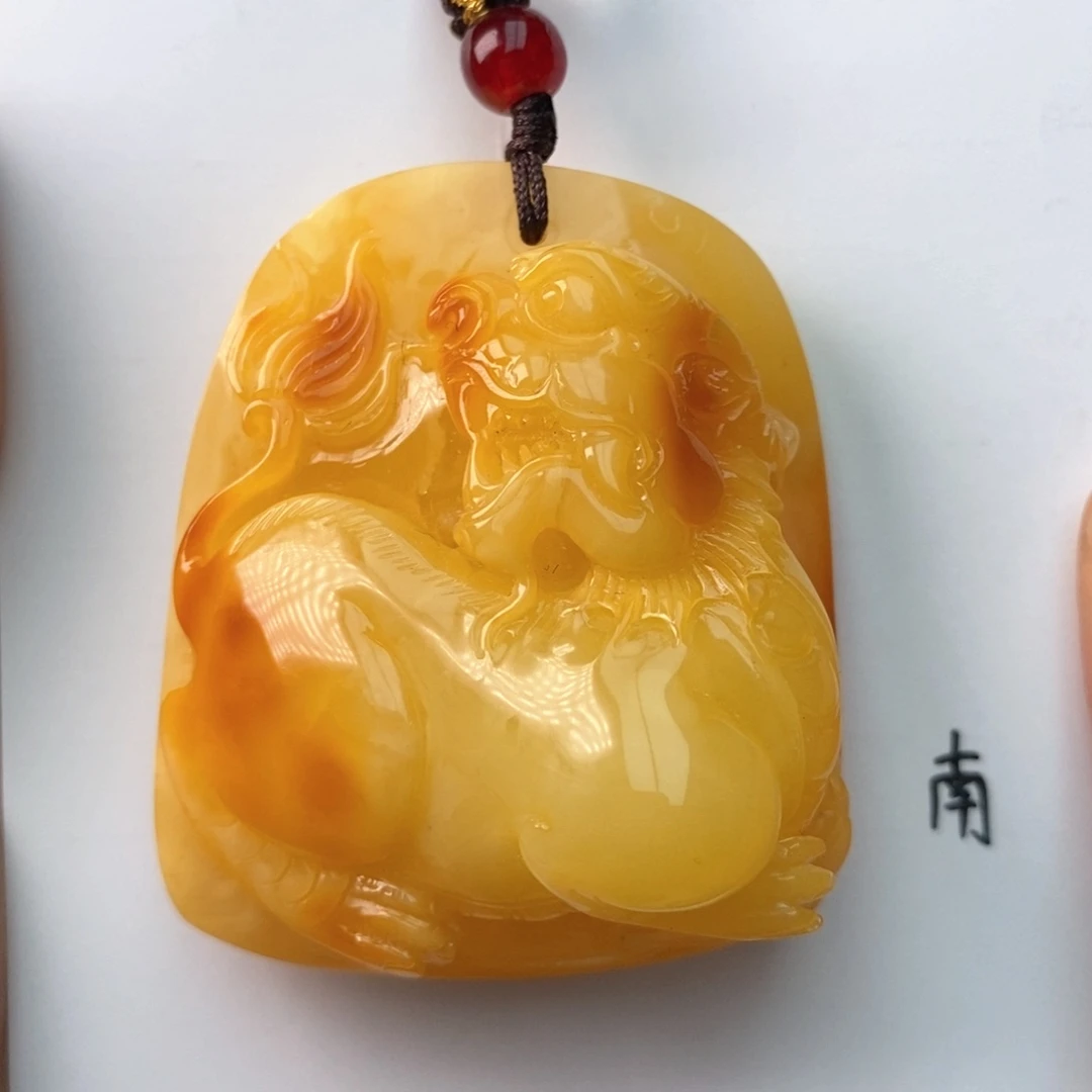 琥珀珠宝奇石未镶嵌