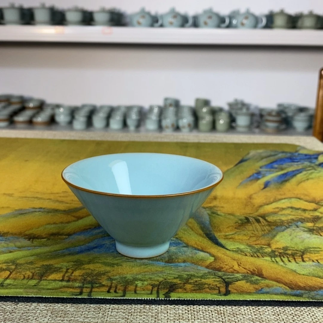 【闪购商品】天青斗笠杯微微瑕。。。。。。。