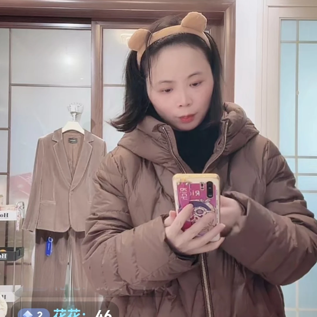 冬季短款连帽保暖白鹅绒女士时尚休闲