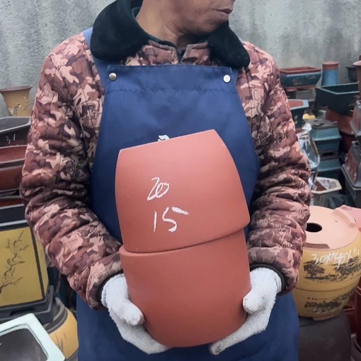 紫砂紫砂花盆和小