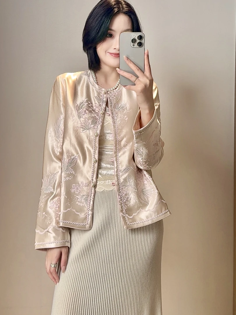 【玉兰香】新中式复古改良汉服女上衣醋酸刺绣盘扣轻奢短外套秋装