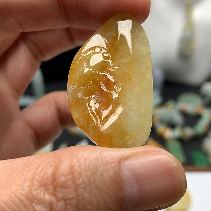 翡翠未镶嵌颈饰天然A货翡翠