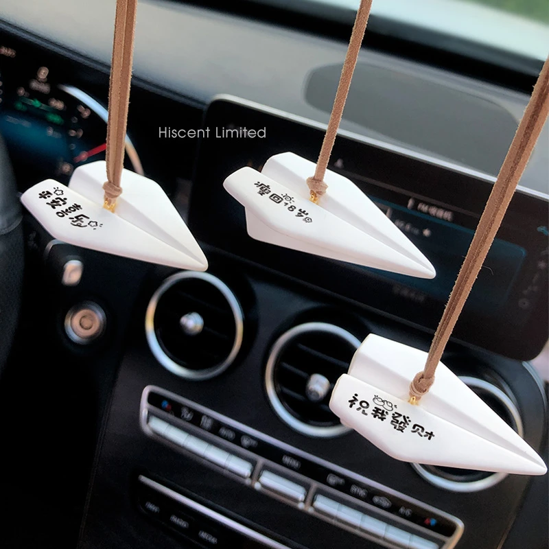 2025新款小飞机车载挂件汽车香薰香水扩香石挂饰平安符车挂车内饰