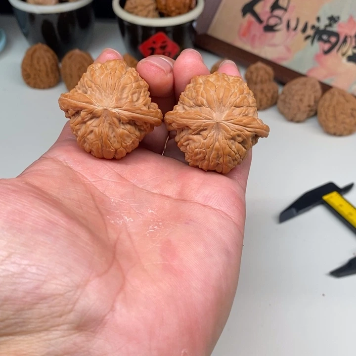芬***达文玩核桃把件磨盘42+