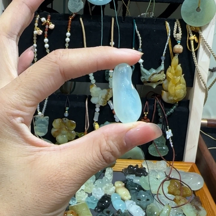 蛇纹石玉合金颈饰