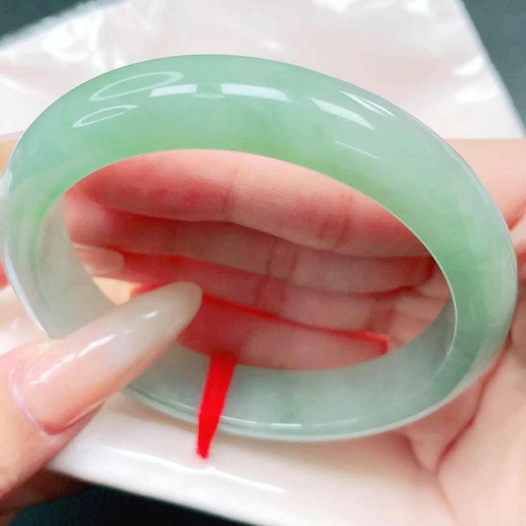 翡翠未镶嵌手镯57