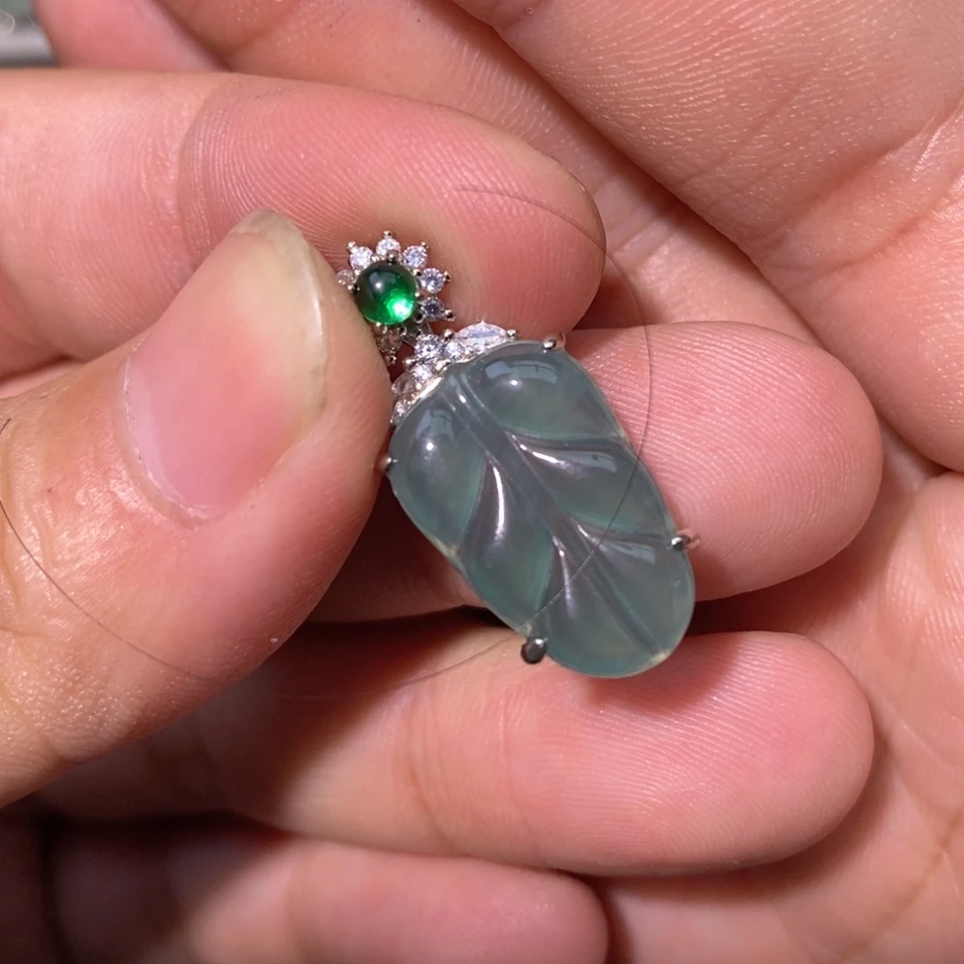 翡翠未镶嵌颈饰天然