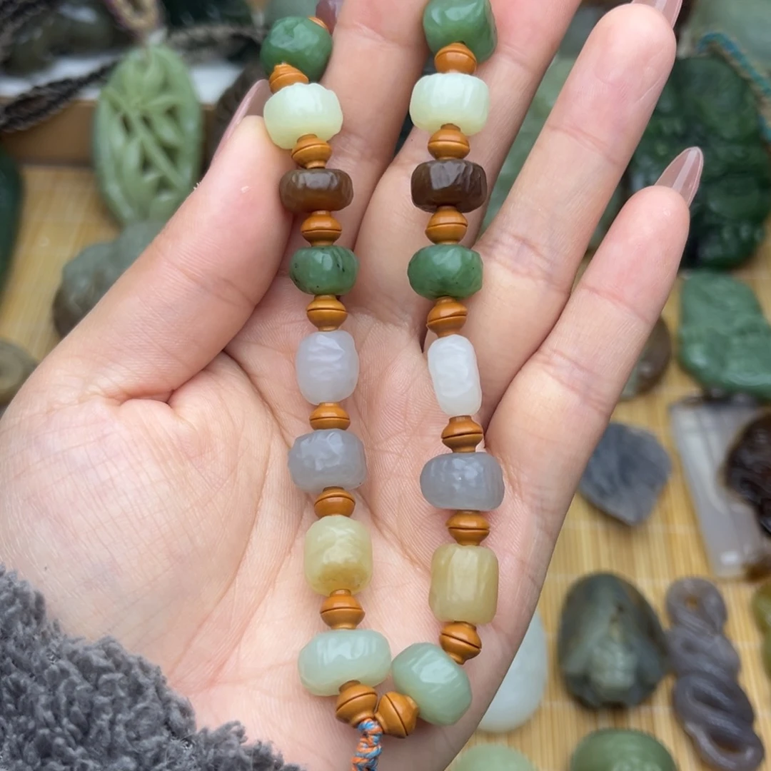 和田玉颈饰未镶嵌