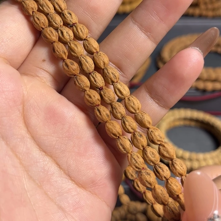 柏香籽/百香籽把件原桩大长腿