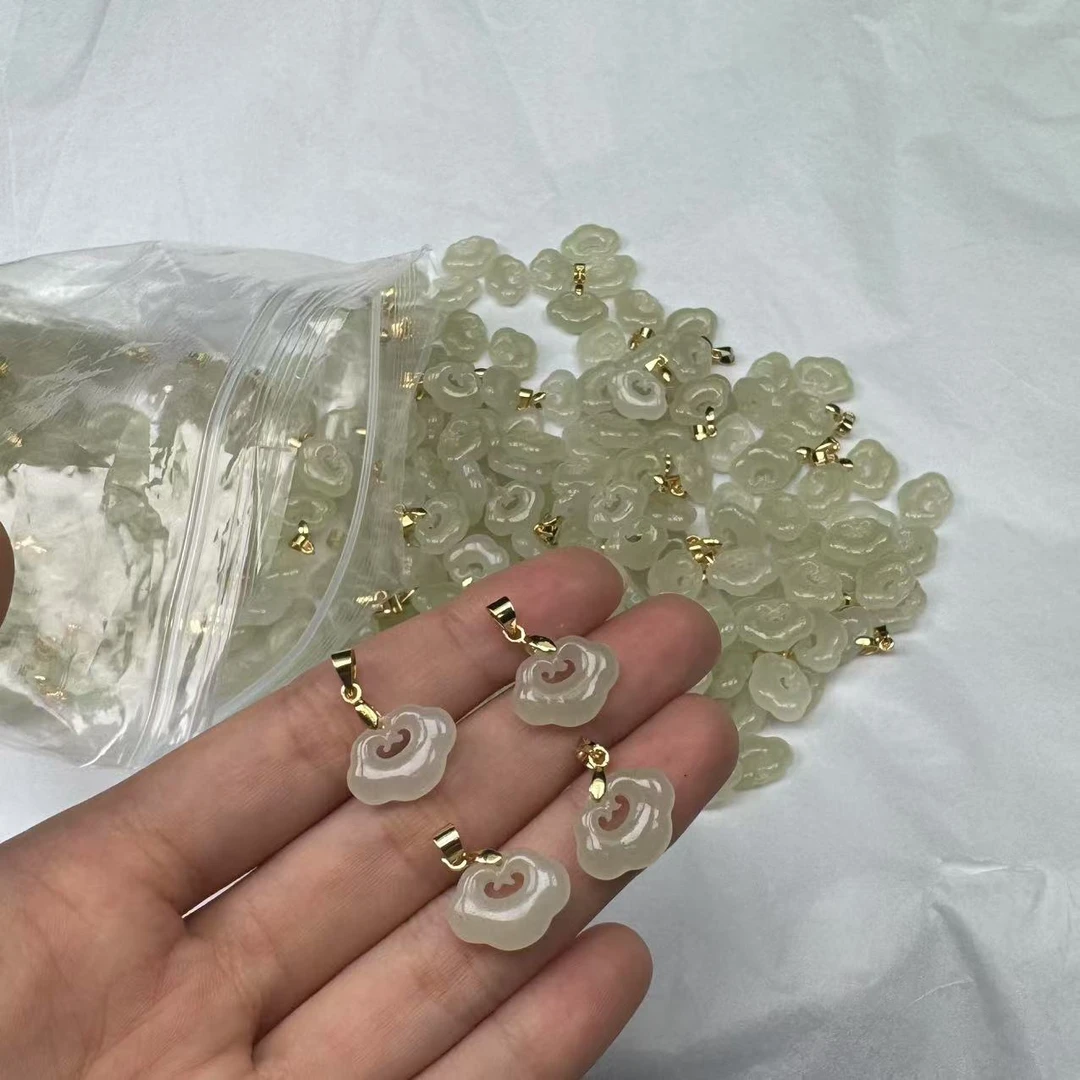 【绿庄】-1468/L07-和田玉吊坠-多样性发其—